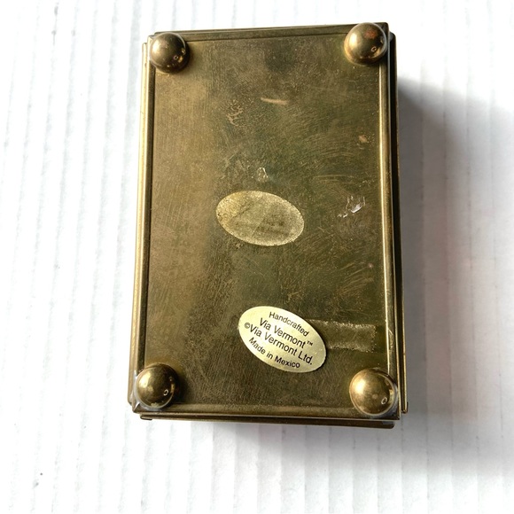 Lynn Bywaters Handcrafted via Vermont artwork trinket box SZ 3”x4”approx. - Picture 4 of 6